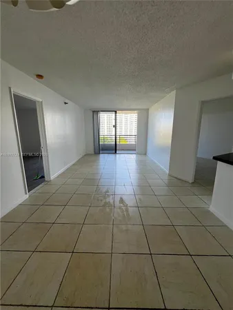 $2,400 | 3300 Northeast 191st Street, Unit 909, Aventura, FL 33180