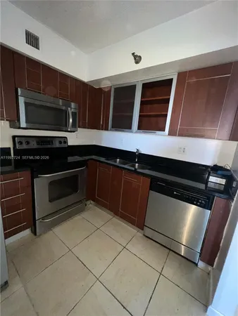 $2,400 | 3300 Northeast 191st Street, Unit 909, Aventura, FL 33180