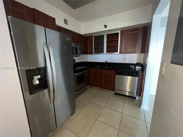 $2,400 | 3300 Northeast 191st Street, Unit 909, Aventura, FL 33180