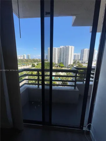 $2,400 | 3300 Northeast 191st Street, Unit 909, Aventura, FL 33180