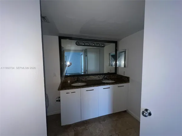 $2,400 | 3300 Northeast 191st Street, Unit 909, Aventura, FL 33180