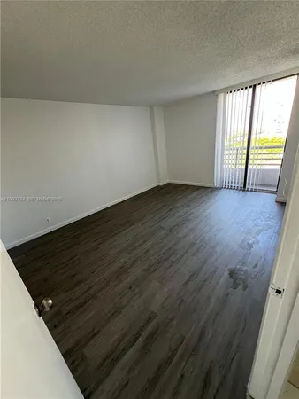 $2,400 | 3300 Northeast 191st Street, Unit 909, Aventura, FL 33180