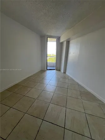 $2,400 | 3300 Northeast 191st Street, Unit 909, Aventura, FL 33180