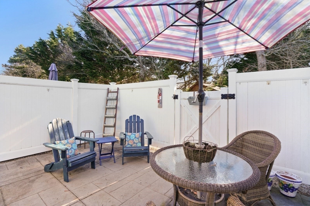 194 Captain Chase Road, Unit 4 Dennis Port, MA 02639 - Photo 10 of 14 Gallery Image 10