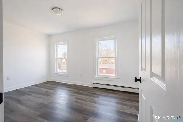 $2,300 | 17 Sherman Avenue, Unit 3, Meriden, CT 06450