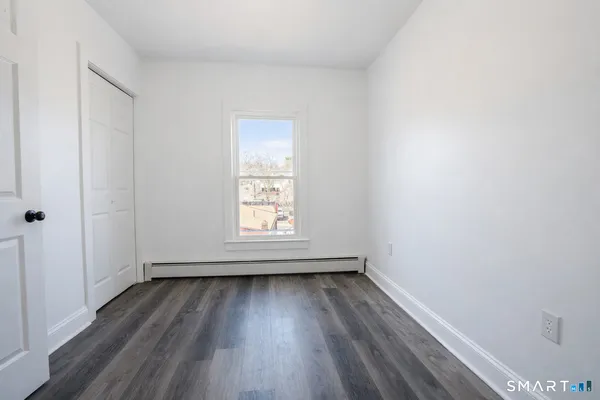 $2,300 | 17 Sherman Avenue, Unit 3, Meriden, CT 06450