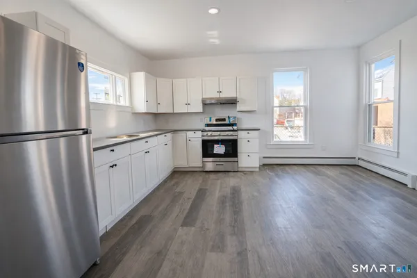 $2,300 | 17 Sherman Avenue, Unit 3, Meriden, CT 06450