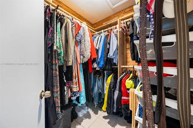 $1,050,000 | 11905 Southwest 107th Avenue, Miami, FL 33176