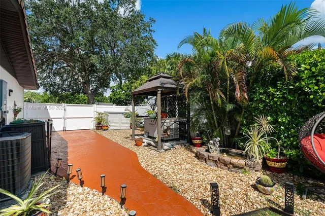 $1,050,000 | 11905 Southwest 107th Avenue, Miami, FL 33176