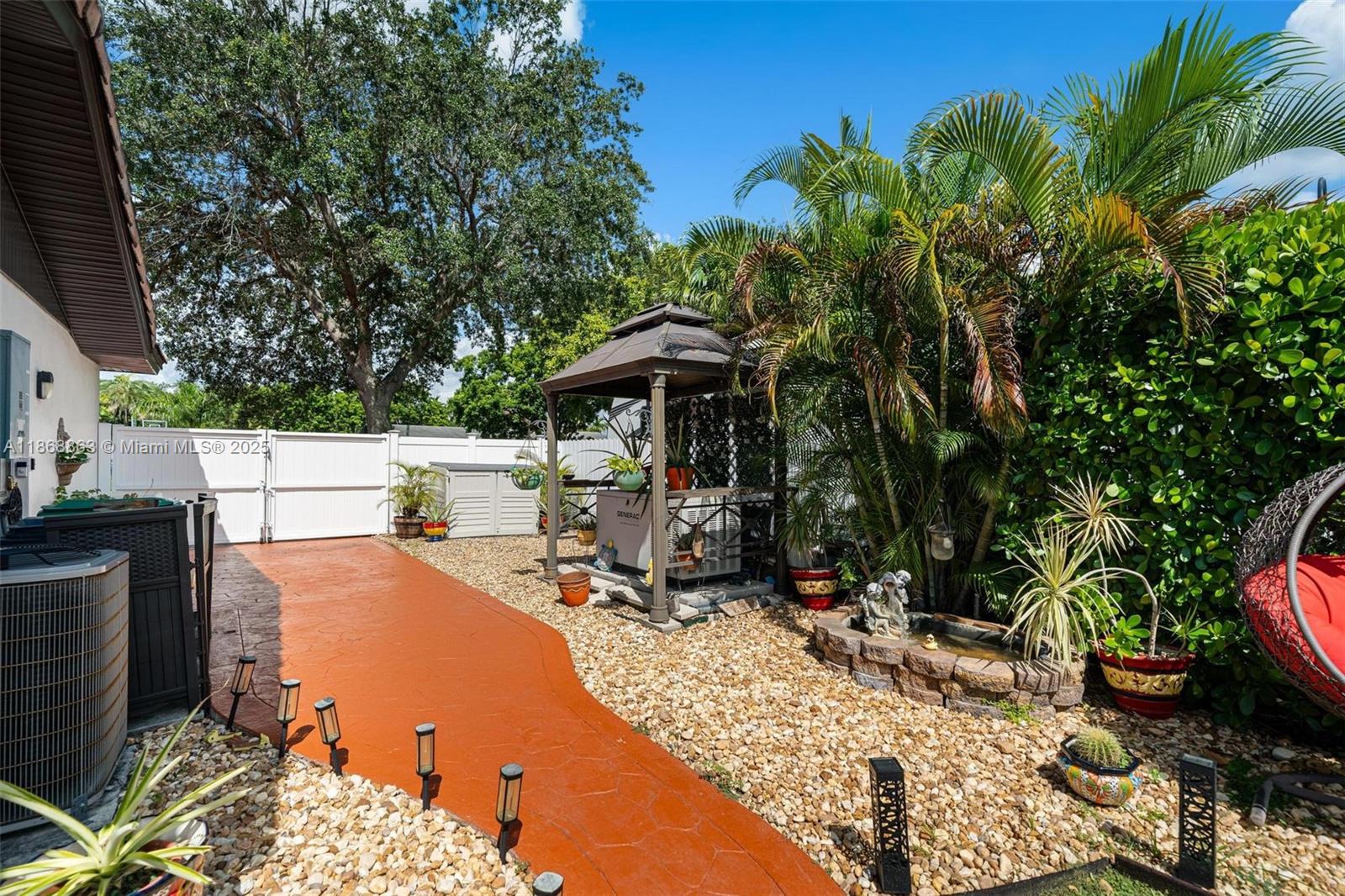 11905 Southwest 107th Avenue Miami, FL 33176 - Photo 19 of 22