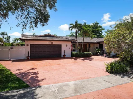 $1,050,000 | 11905 Southwest 107th Avenue, Miami, FL 33176