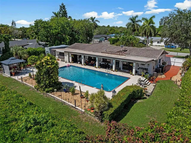 $1,050,000 | 11905 Southwest 107th Avenue, Miami, FL 33176