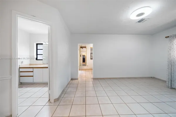 $900,000 | 11905 Southwest 107th Avenue, Miami, FL 33176