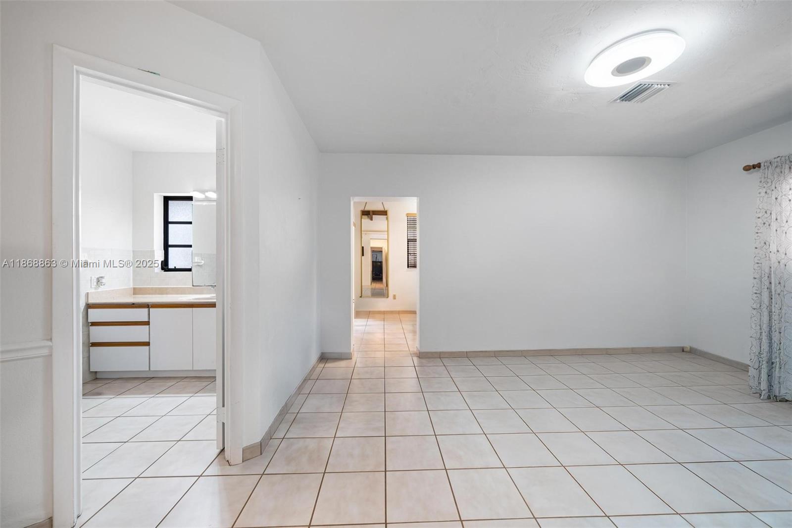 11905 Southwest 107th Avenue Miami, FL 33176 - Photo 9 of 22