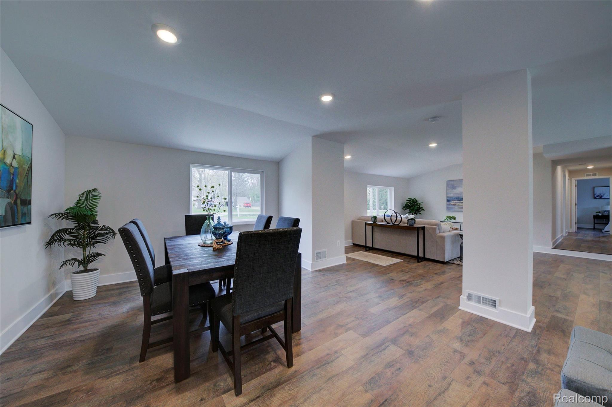 1304 Decker Road Walled Lake, MI 48390 - Photo 10 of 39 4H8A7487_8_9.jpg