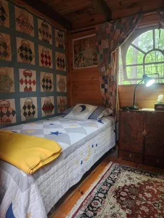 $380,000 | 183 Bear Hill Road, Dummerston, VT 05301