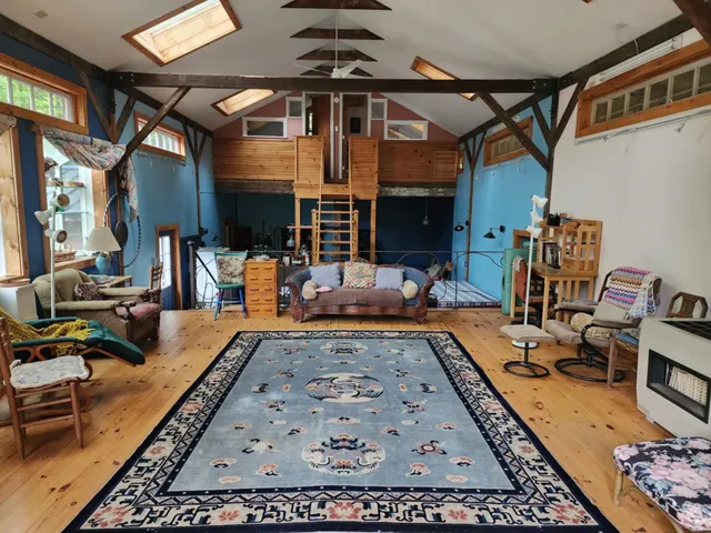 $380,000 | 183 Bear Hill Road, Dummerston, VT 05301