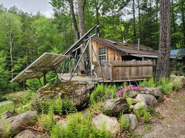 $380,000 | 183 Bear Hill Road, Dummerston, VT 05301