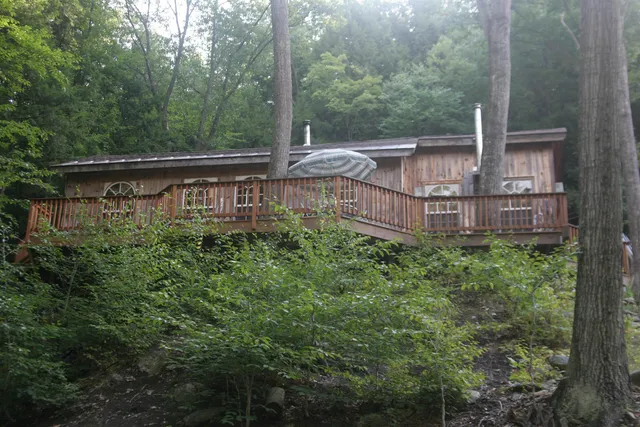 $380,000 | 183 Bear Hill Road, Dummerston, VT 05301