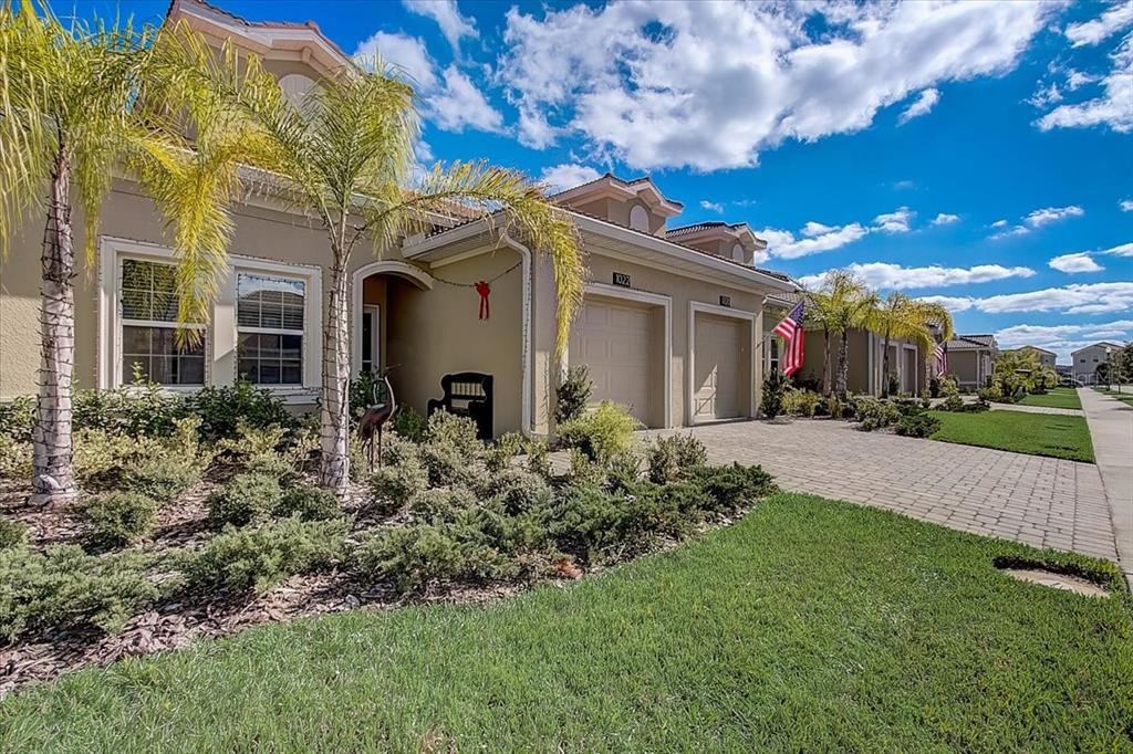 1022 Blackwolf Run Road Davenport, FL 33896 - Photo 2 of 53 Front Exterior 2