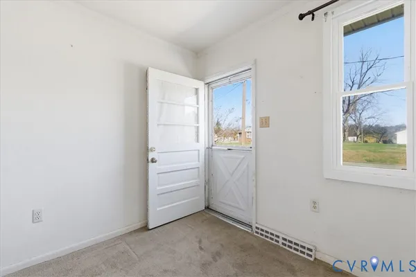 $124,900 | 524 Clay Street, Wakefield, VA 23888