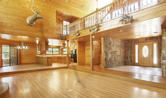 a view of a entrance door of the house