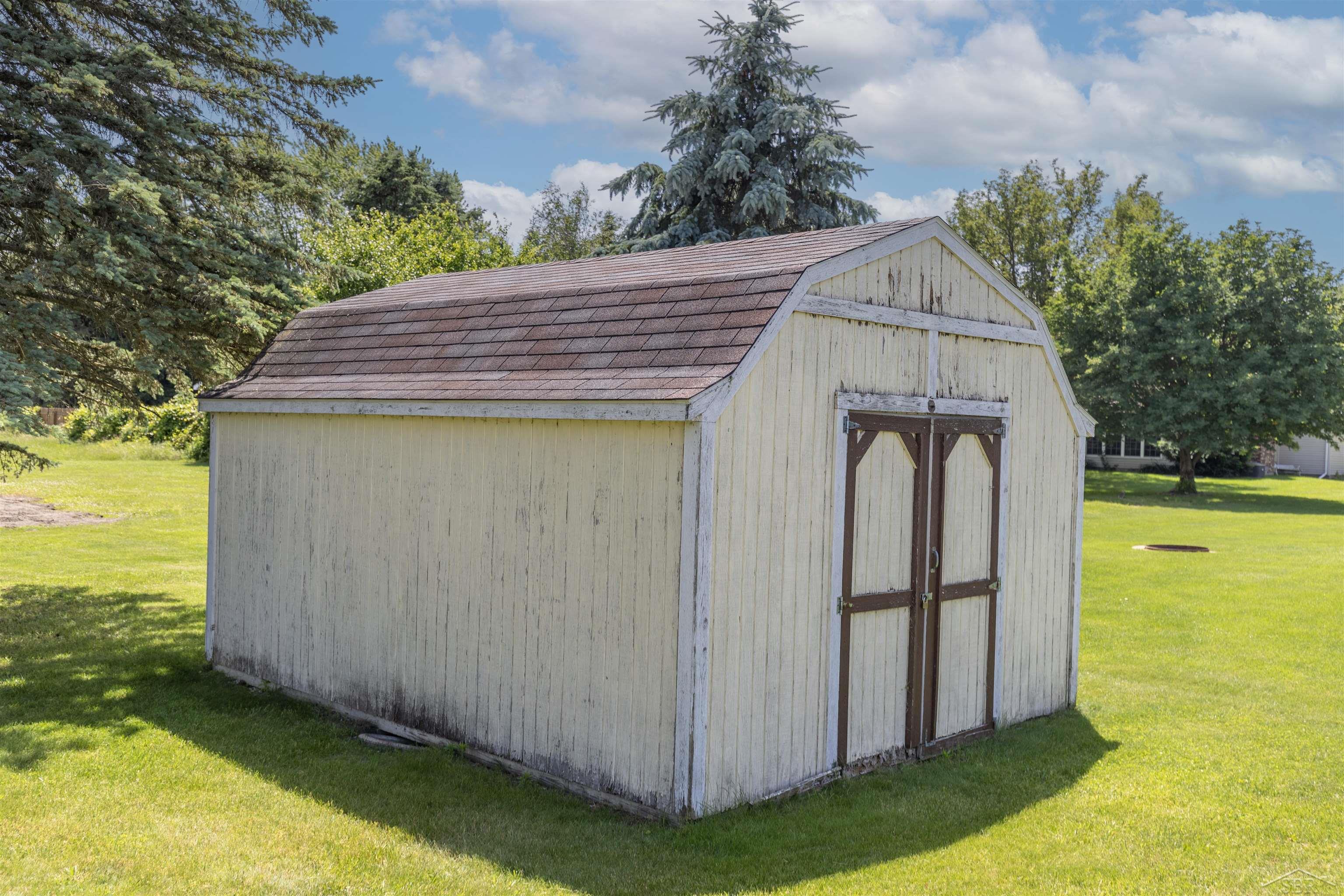 8431 Ederer Road Saginaw, MI 48609 - Photo 9 of 34 50145510-0bf6c027-bf52-4391-aa1b-c8a740dfedd5.JPG