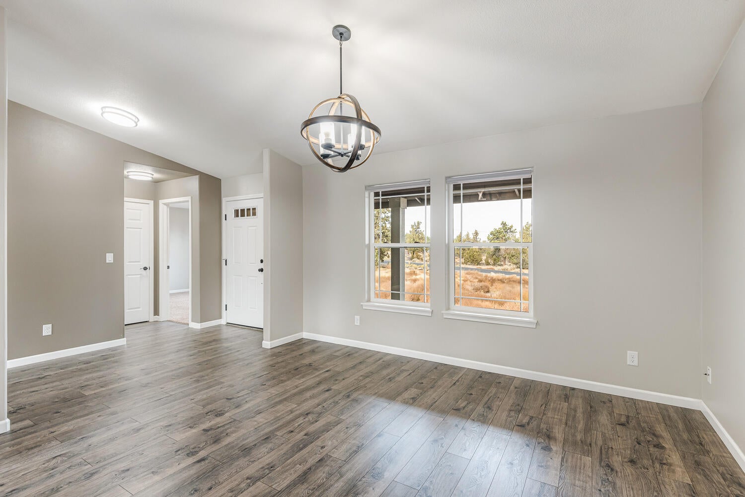 21305 Southwest Gift Road Bend, OR 97703 - Photo 4 of 46 Formal Dining-Reading Nook