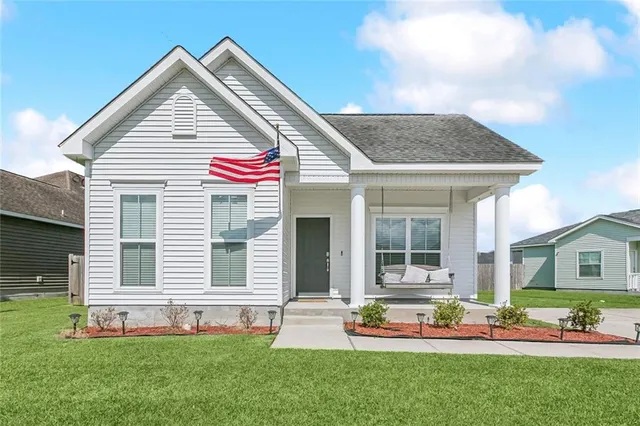 $289,900 | 2664 Cedar Creek Street, Marrero, LA 70072