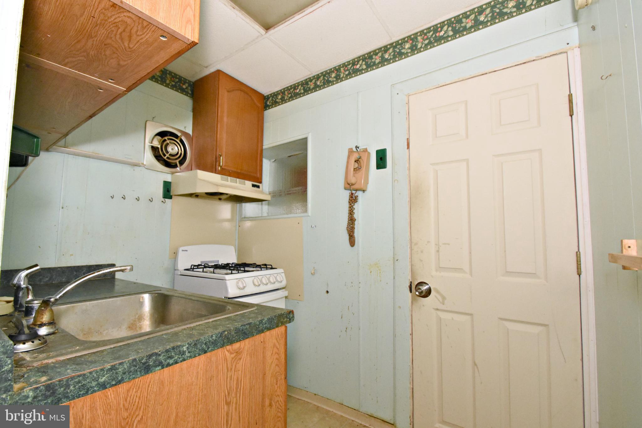 3137 Tilton Street Philadelphia, PA 19134 - Photo 14 of 33