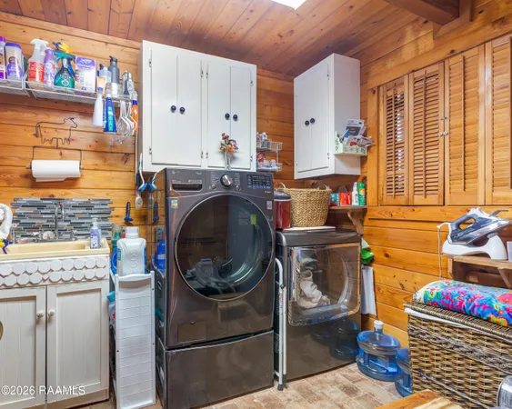 $320,000 | 1326 South Hospital Drive, Abbeville, LA 70510