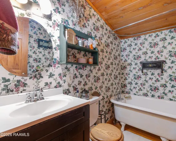 $320,000 | 1326 South Hospital Drive, Abbeville, LA 70510