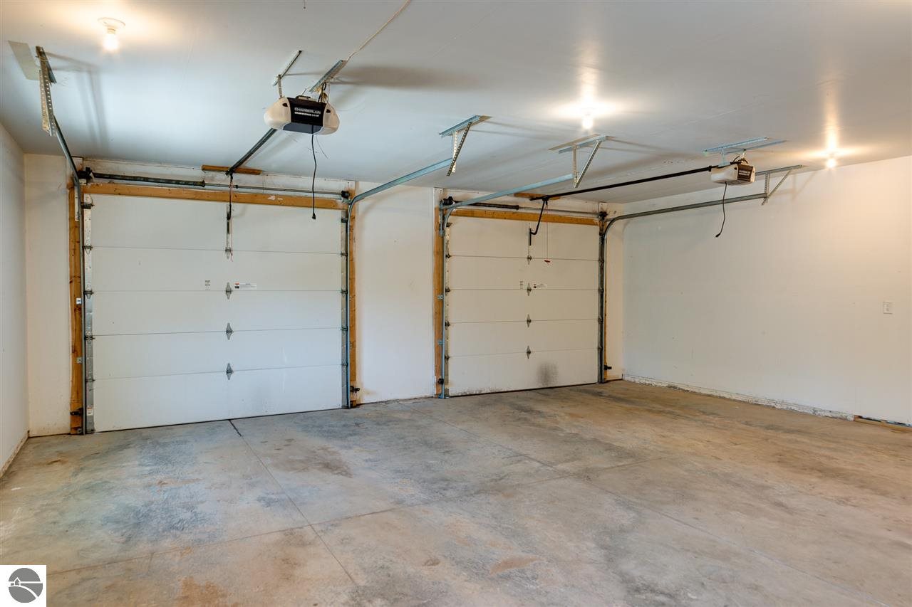 8104 Bennett Road Williamsburg, MI 49690 - Photo 46 of 70 1795315-45.JPG