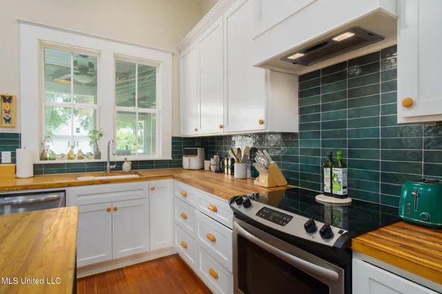 $268,000 | 812 North 7th Avenue, Laurel, MS 39440