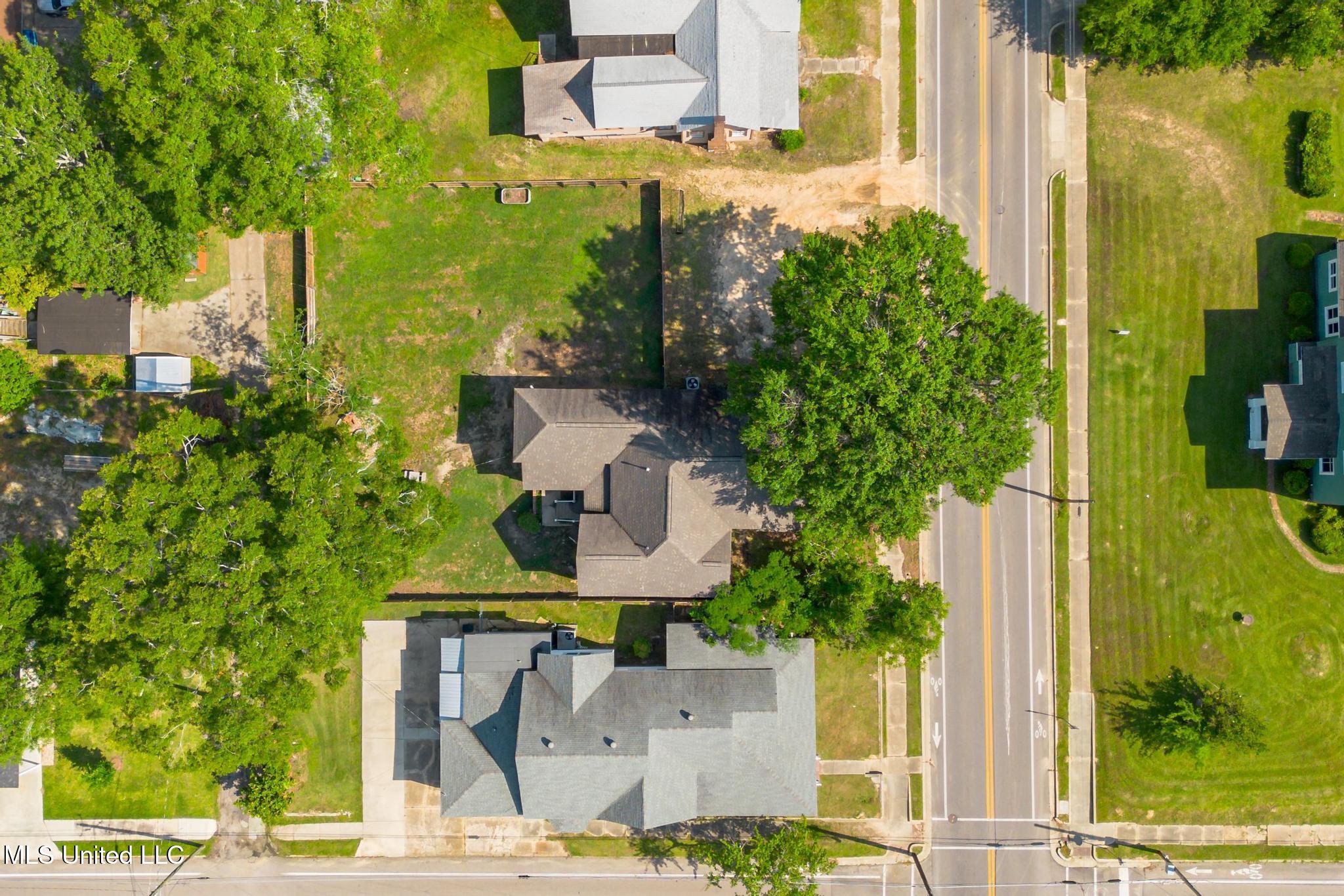 812 North 7th Avenue Laurel, MS 39440 - Photo 23 of 26 812 N 7th Ave-23