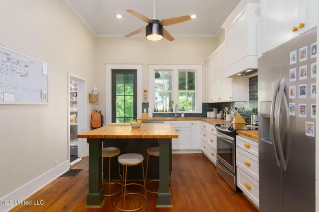 $268,000 | 812 North 7th Avenue, Laurel, MS 39440