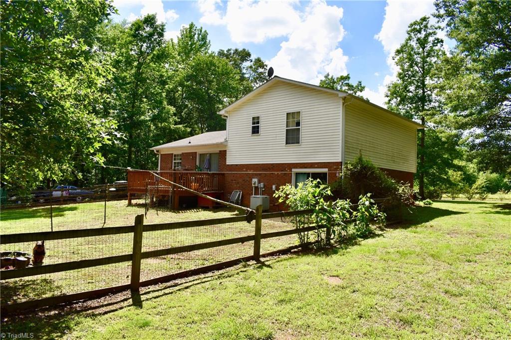 172 Decker Road Thomasville, NC 27360 - Photo 14 of 28