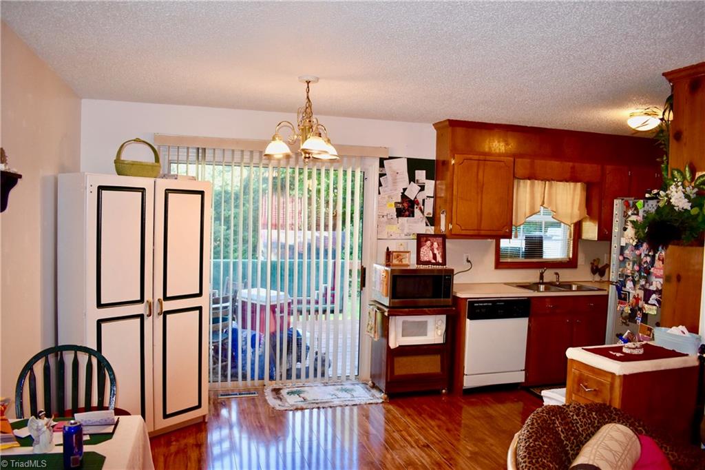 172 Decker Road Thomasville, NC 27360 - Photo 10 of 28
