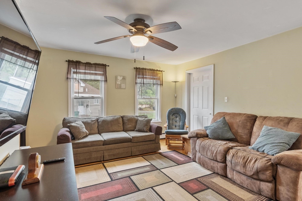 77 Mack Road Fitchburg, MA 01420 - Photo 17 of 34