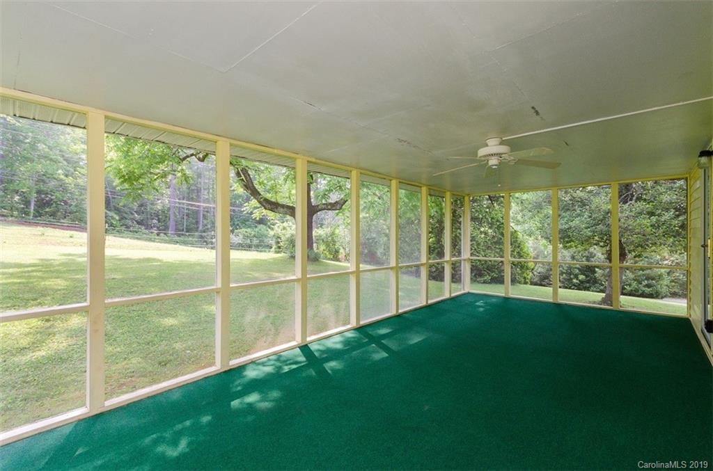 3466 Hebron Road Hendersonville, NC 28739 - Photo 15 of 19 Gallery Image 15