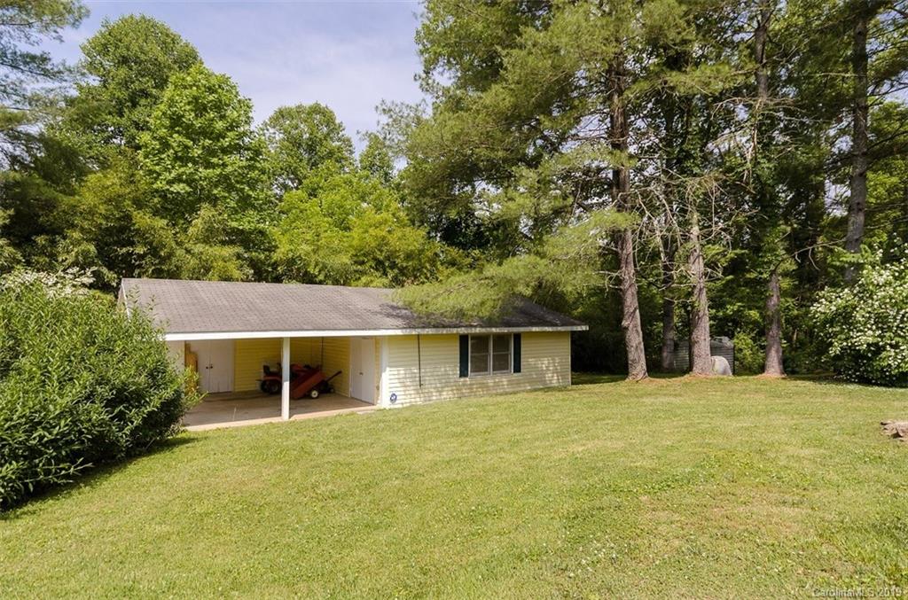 3466 Hebron Road Hendersonville, NC 28739 - Photo 3 of 19 Gallery Image 3