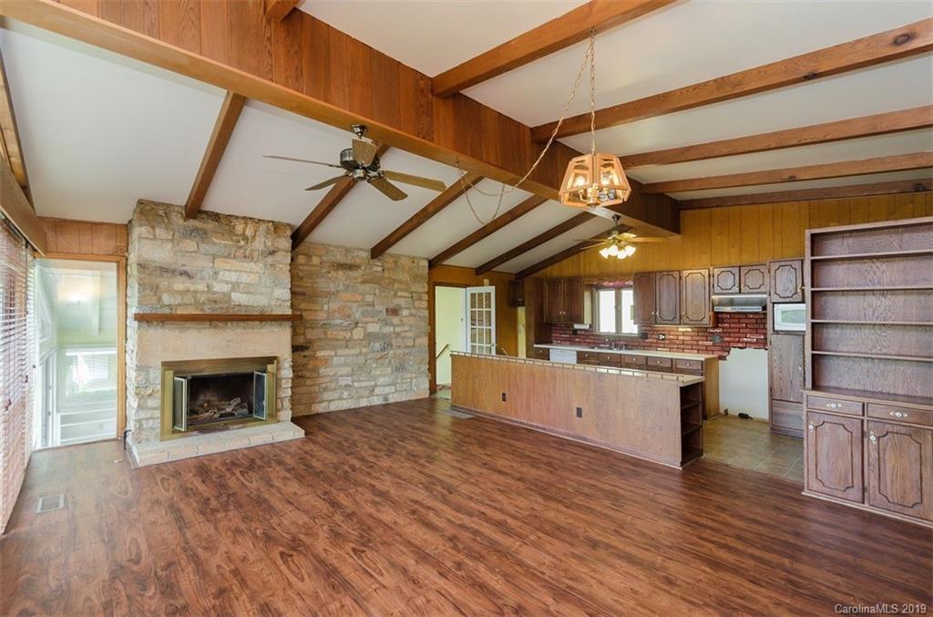 3466 Hebron Road Hendersonville, NC 28739 - Photo 6 of 19 Gallery Image 6