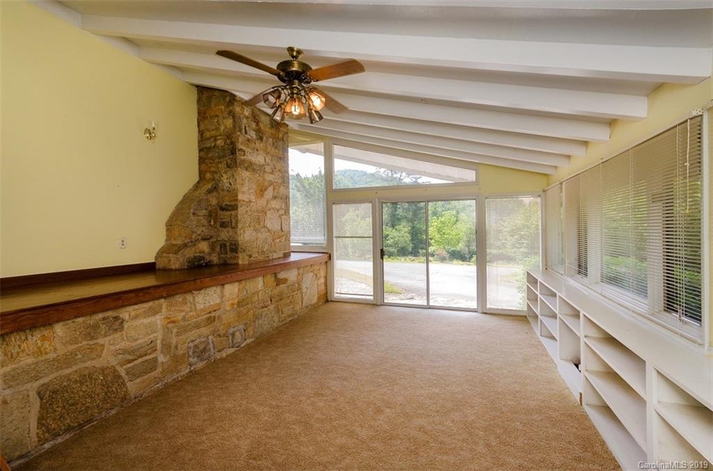 3466 Hebron Road Hendersonville, NC 28739 - Photo 9 of 19 Gallery Image 9