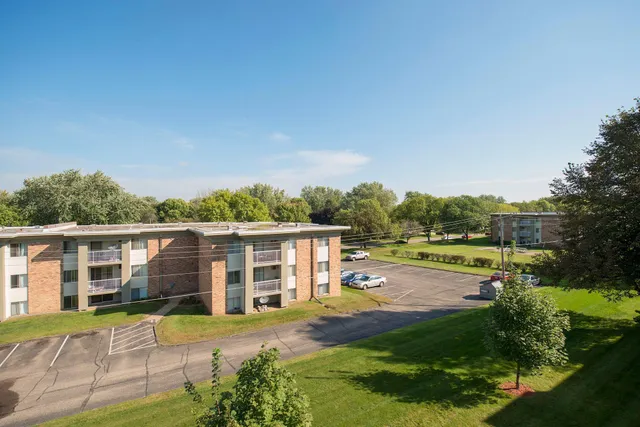 $84,500 | 4130 Rahn Road, Unit 209, Eagan, MN 55122