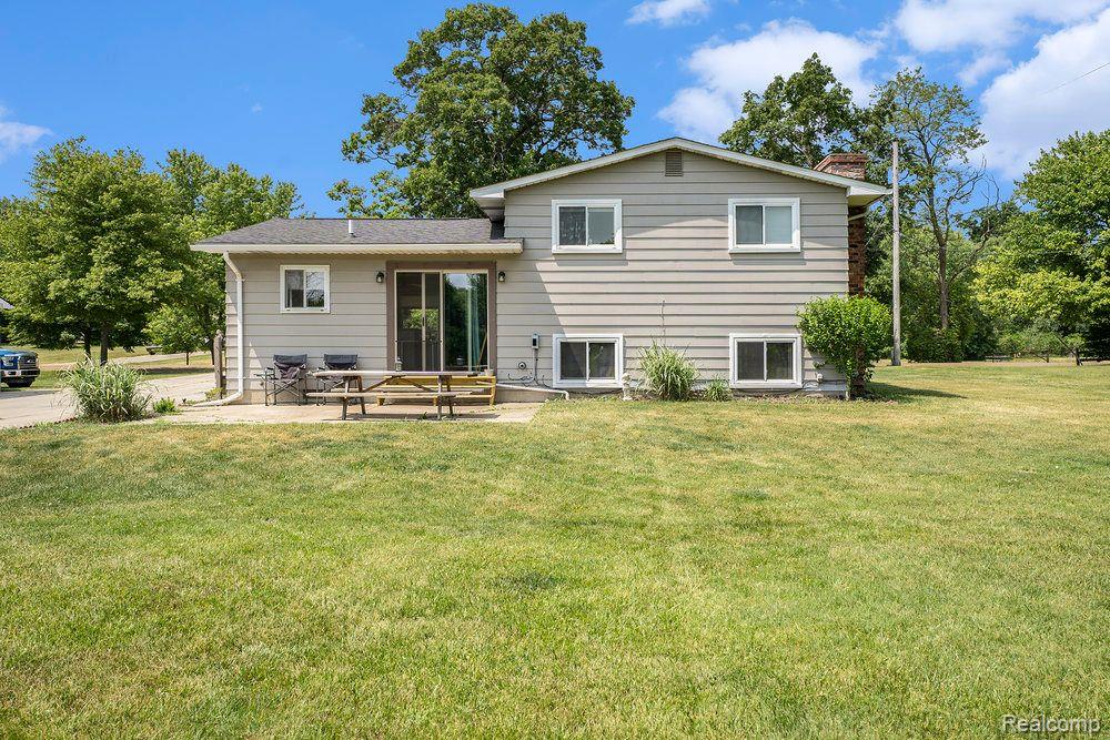 1289 East Rose Center Road Holly, MI 48442 - Photo 22 of 23 Gallery Image 22