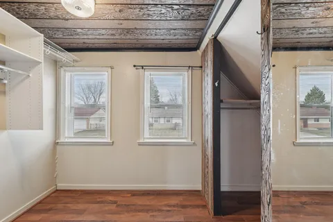 $315,000 | 1001 West Bender Road, Glendale, WI 53217