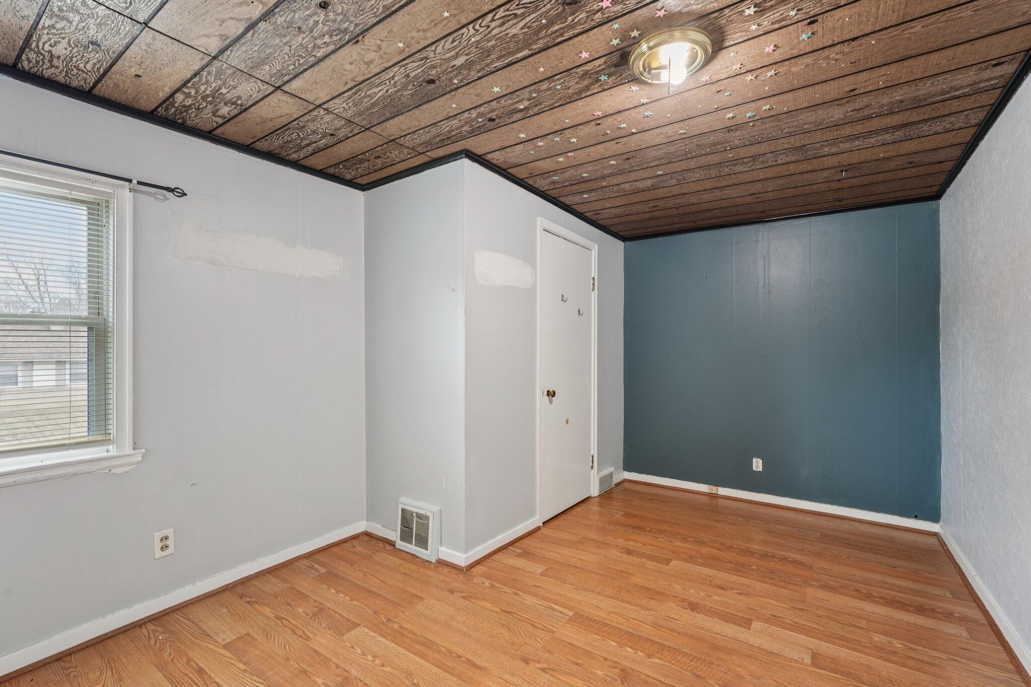 1001 West Bender Road Glendale, WI 53217 - Photo 14 of 29 Bedroom 5