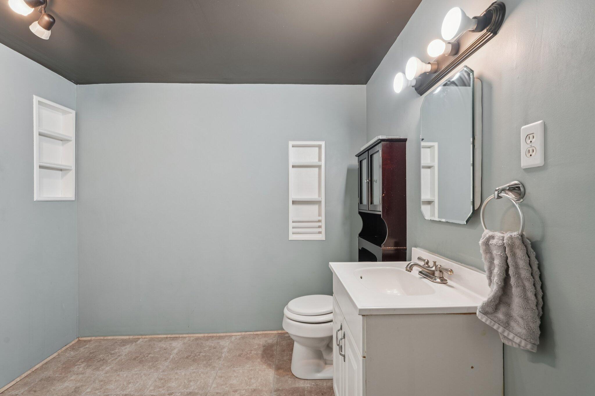 1001 West Bender Road Glendale, WI 53217 - Photo 15 of 29 Upper Half Bath