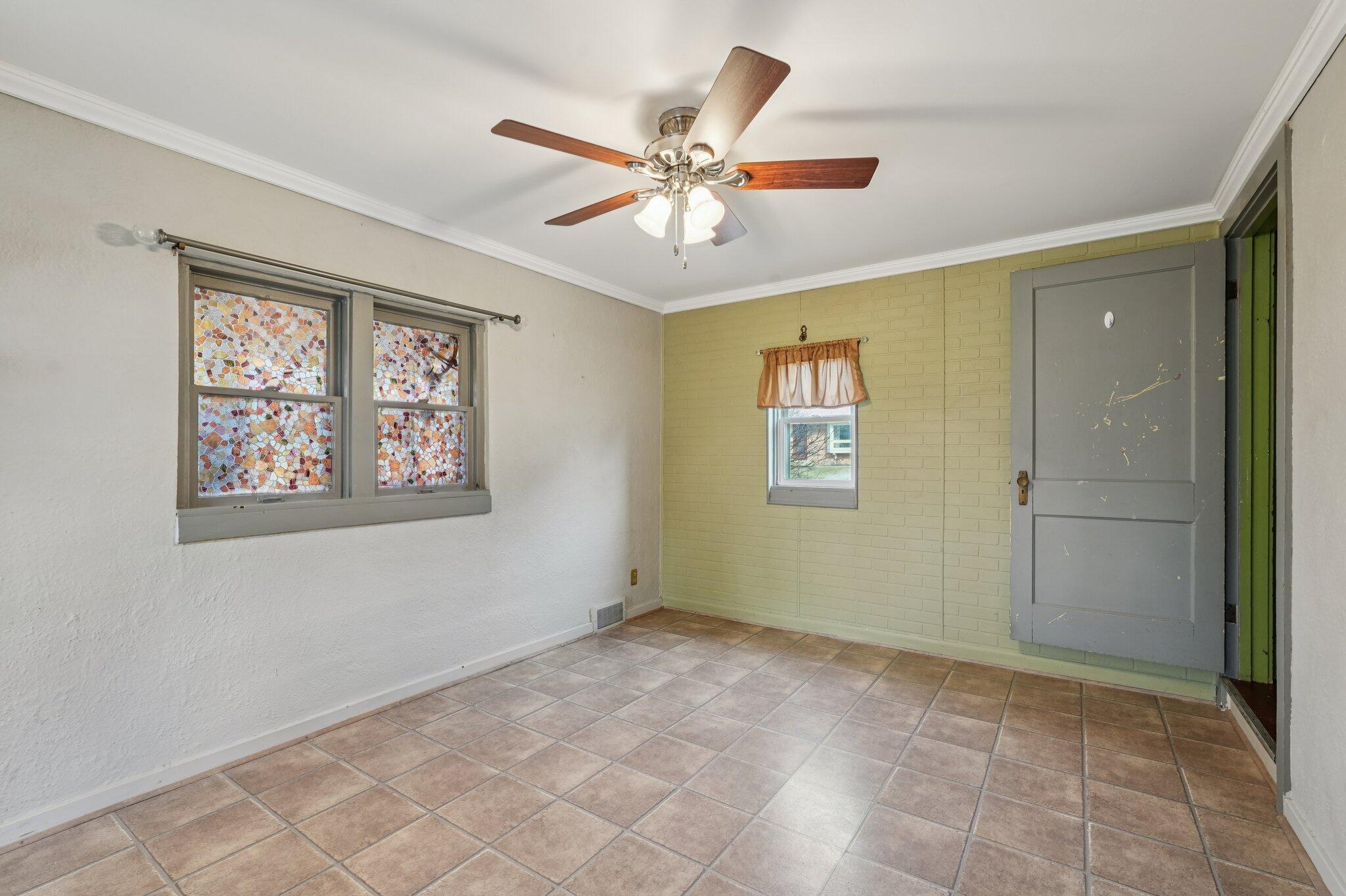 1001 West Bender Road Glendale, WI 53217 - Photo 17 of 29 Dining Room