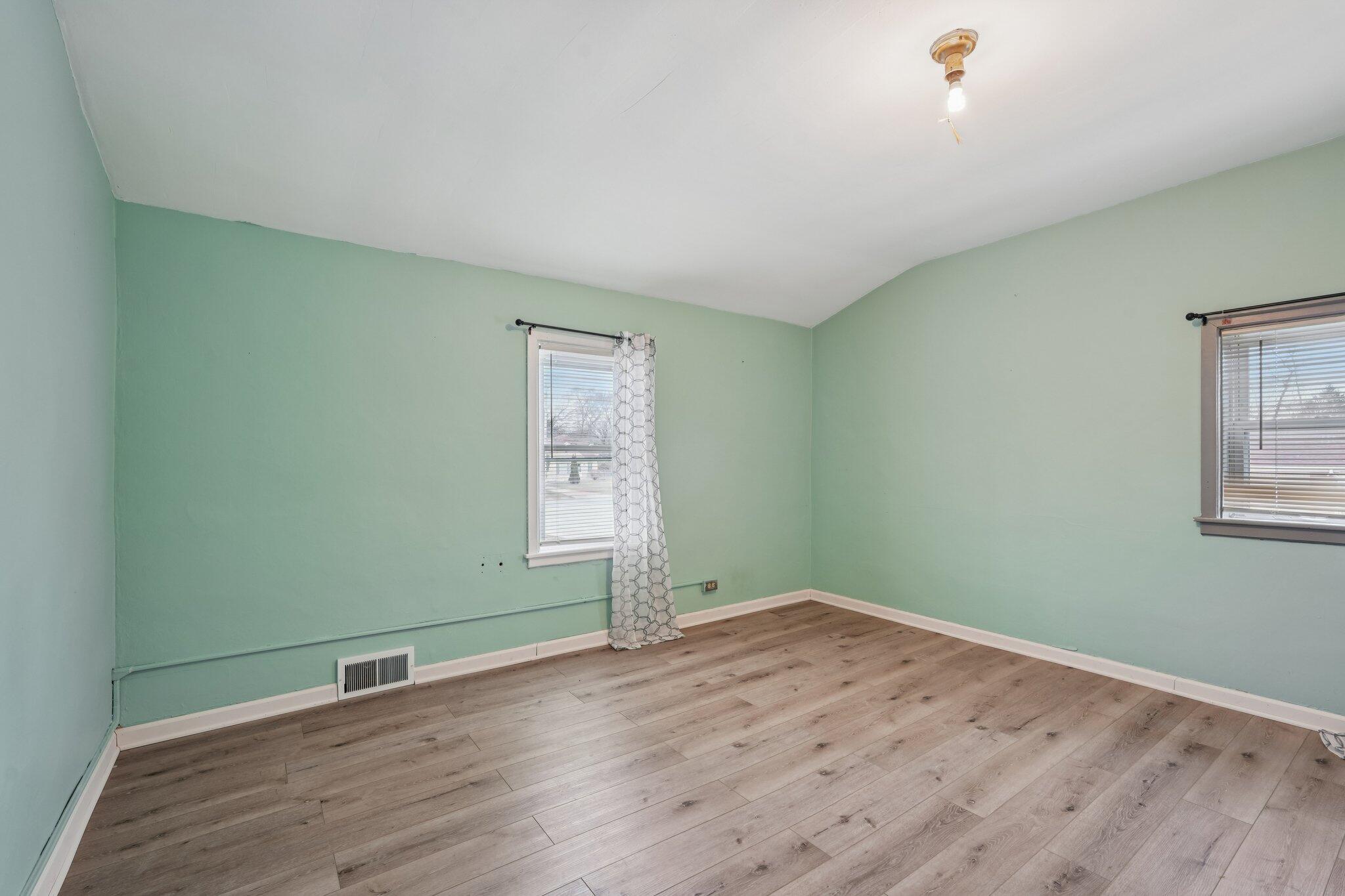 1001 West Bender Road Glendale, WI 53217 - Photo 21 of 29 Bedroom 2